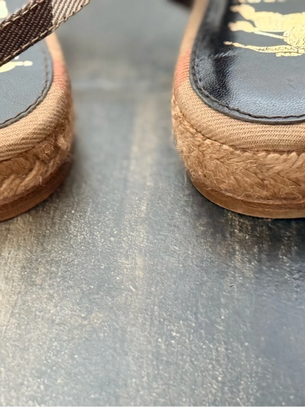 Stunning Burberry Black & White Plaid Crisscross Flat Espadrille Sandals 38 eu - Picture 9 of 11